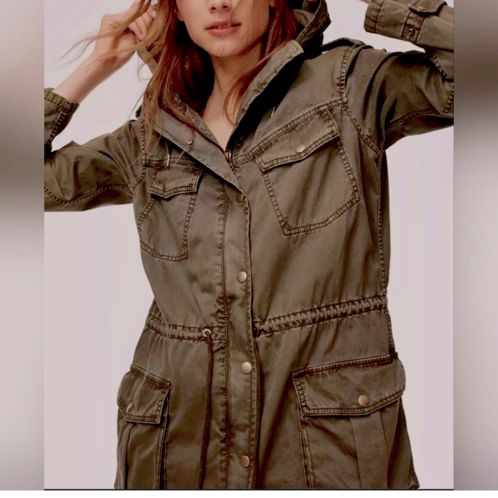 Aritzia (TALULA) Green Women's Utility Jacket - Size Small